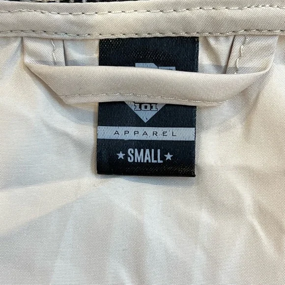 NWOT Baseball Lifestyle 101 Men's White Off White/Cream “Ghost Windbreaker” - Picture 4 of 6